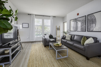 The Crossings Student Apartments in Sacramento, CA - Building Photo - Interior Photo