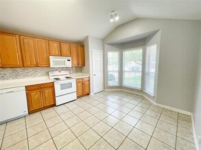 1200 Arbor Knot Dr in Kyle, TX - Building Photo - Building Photo