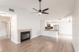 1217 Silverton Ct in Austin, TX - Building Photo - Building Photo