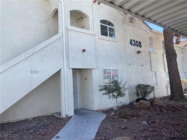 4308 W Lake Mead Blvd in Las Vegas, NV - Building Photo - Building Photo