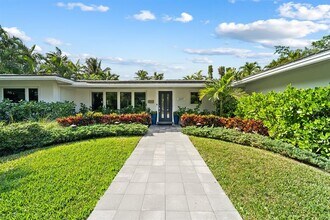 2617 Bayview Dr in Fort Lauderdale, FL - Building Photo - Building Photo