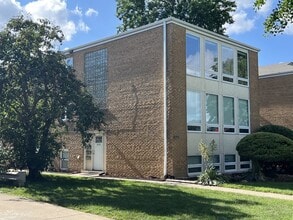3014 S Harlem Ave, Unit 1 in Riverside, IL - Building Photo - Building Photo