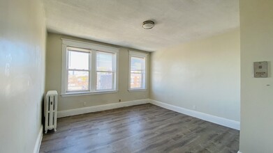 47 Park Vale Ave, Unit #1 in Boston, MA - Foto de edificio - Building Photo