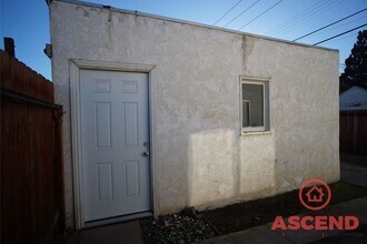 2925 Park Way in Bakersfield, CA - Building Photo - Building Photo