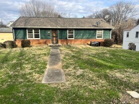 3507 Lilac Ave in Knoxville, TN - Building Photo