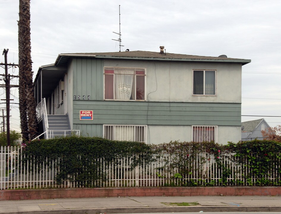 1544 W Florence Ave in Los Angeles, CA - Building Photo