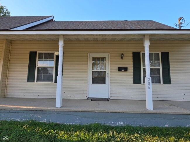 property at 206 E Superior St