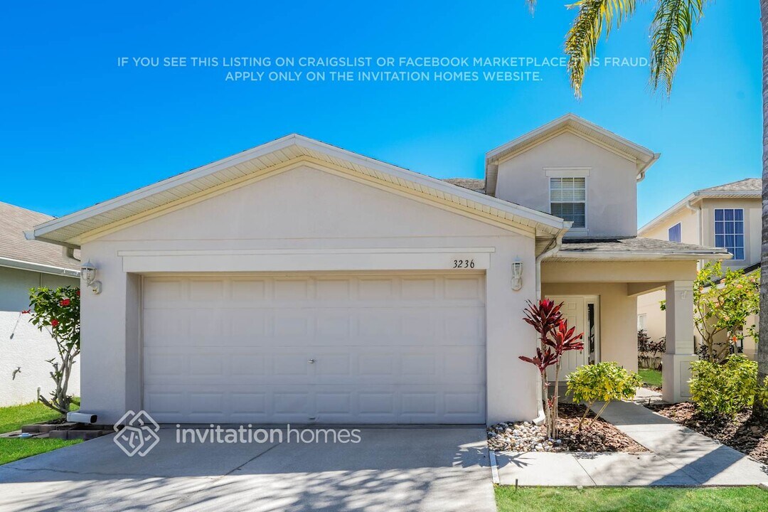 3236 Whitley Bay Ct in Land O Lakes, FL - Building Photo