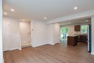 1164 Canterbury Ridge Rd in Richmond, VA - Foto de edificio - Building Photo