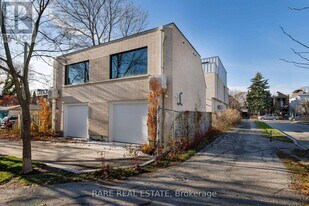 451 Montrose Ave in Toronto, ON - Building Photo