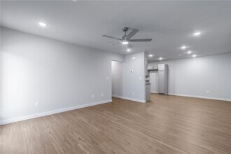 6302 NW Kathleen St in Bentonville, AR - Building Photo - Building Photo