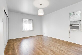 288 S Coronado St in Los Angeles, CA - Foto de edificio - Building Photo