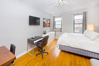 1574 2nd Ave in New York, NY - Building Photo - Building Photo