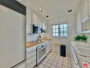 1123 Flores St in West Hollywood, CA - Building Photo - Building Photo