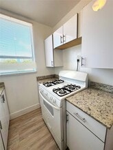 676 SW 2nd St in Miami, FL - Building Photo - Building Photo