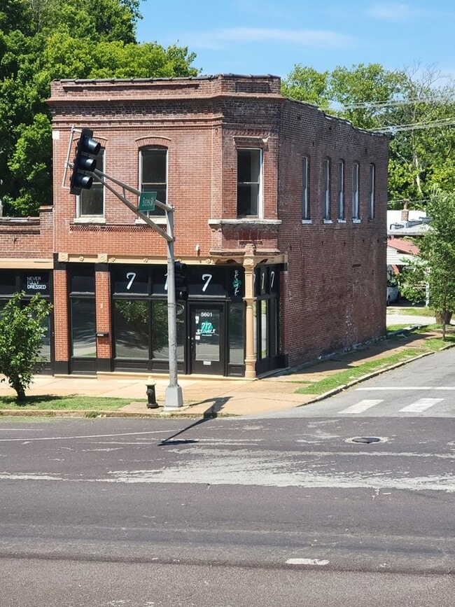 property at 5601 S Broadway