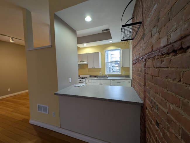 158 Park St in Buffalo, NY - Foto de edificio - Building Photo