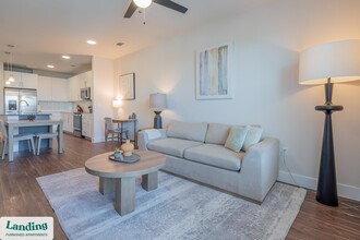 15950 Chase Hill Blvd in San Antonio, TX - Building Photo - Building Photo