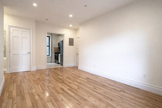 41-47 ST.NICHOLAS TERRACE, Unit 44 in New York, NY - Foto de edificio - Building Photo