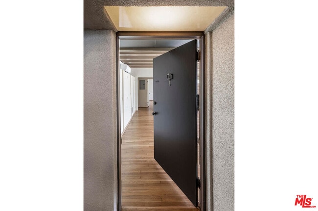 1817 Edgecliffe Dr in Los Angeles, CA - Building Photo - Building Photo