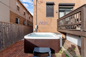 2630 S Throop St in Chicago, IL - Building Photo - Building Photo