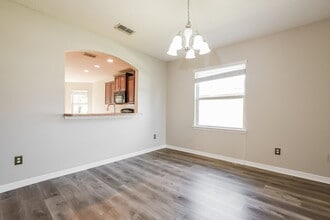 194 Compass Rose Dr in Groveland, FL - Building Photo - Building Photo