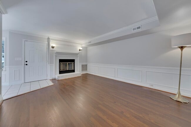 1934 Mountain Laurel Ln in Hoover, AL - Foto de edificio - Building Photo