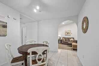 1009 High Point Rd in Arlington, TX - Building Photo - Building Photo