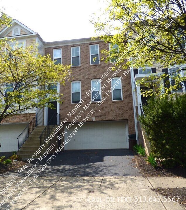 2845 Acarie Dr in Columbus, OH - Building Photo