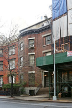 7 W 16th St in New York, NY - Building Photo - Building Photo