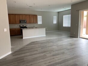 598 Sandpiper Run Ln in Henderson, NV - Building Photo - Building Photo