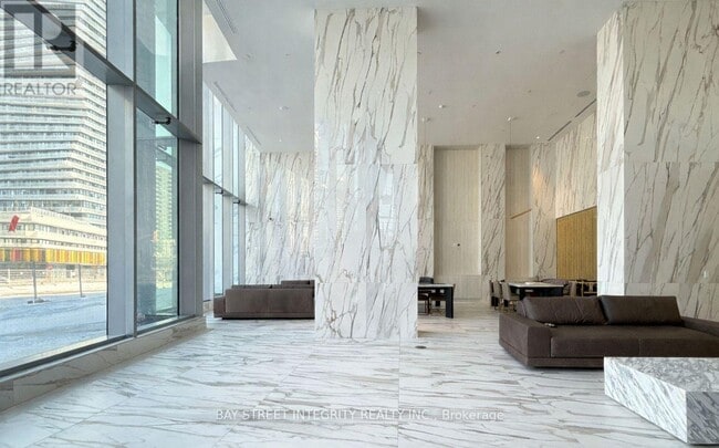 448 Burnhamthorpe Rd W in Mississauga, ON - Building Photo - Building Photo