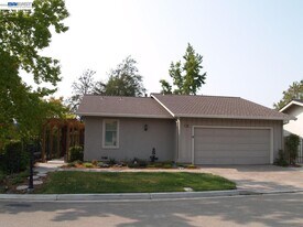 703 Paradise Valley Ct in Danville, CA - Building Photo