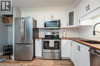 339 Northlake Dr in Waterloo, ON - Building Photo - Building Photo