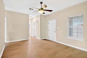 3726 Sunnyville Dr in Corpus Christi, TX - Building Photo - Building Photo