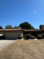 75285 Pino Dr in Palm Desert, CA - Building Photo