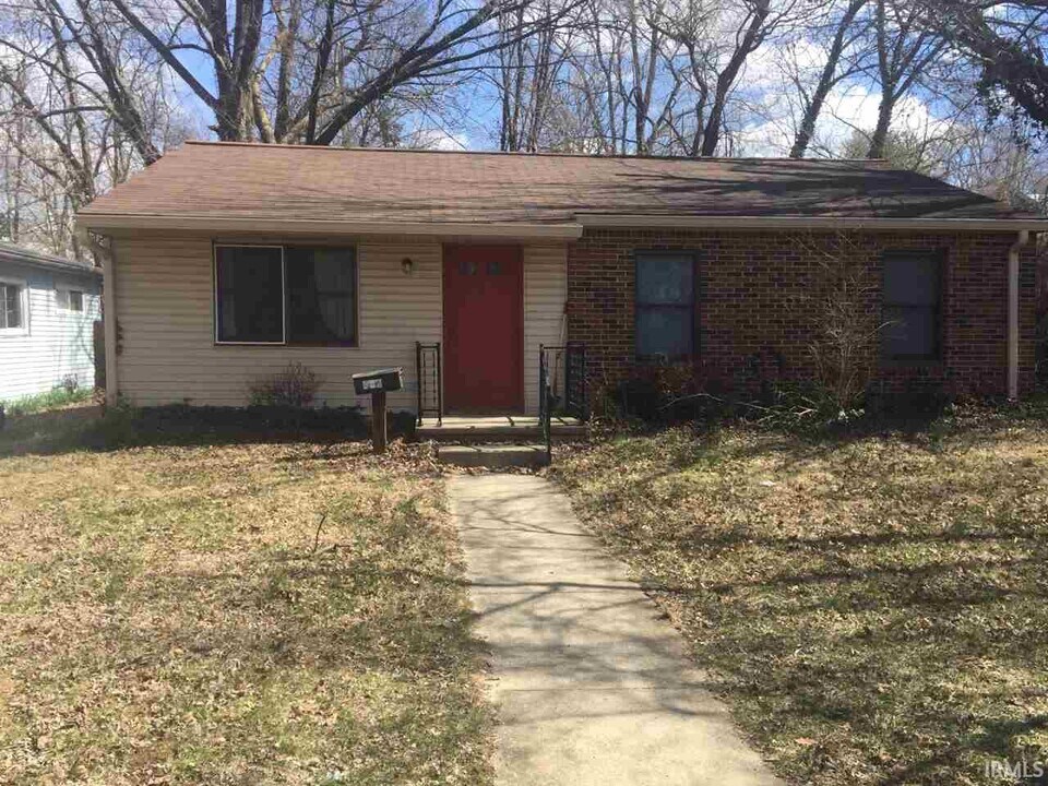 424 N Roosevelt St in Bloomington, IN - Building Photo