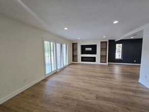 7061 Seville Way in Riverside, CA - Building Photo - Building Photo