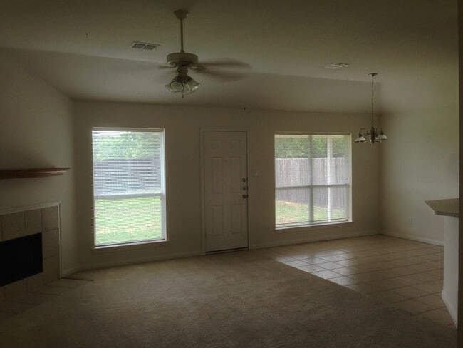 607 Park Ln in Hewitt, TX - Building Photo - Building Photo