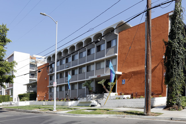 Hollywood Pointe Apartments in Los Angeles, CA - Foto de edificio - Building Photo