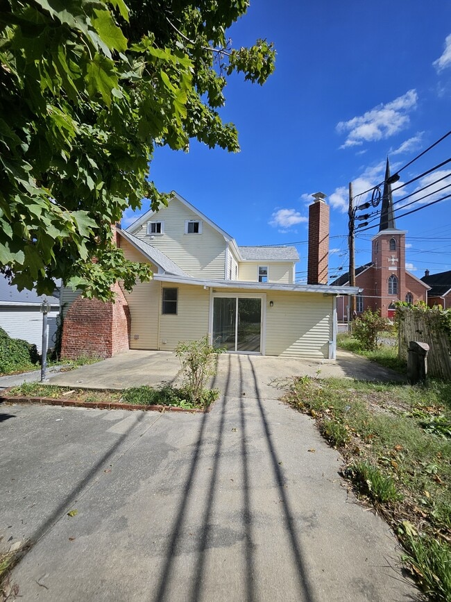 property at 25 N Main St