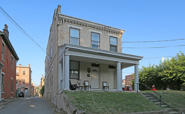 413 Sanford St in Covington, KY - Foto de edificio - Building Photo