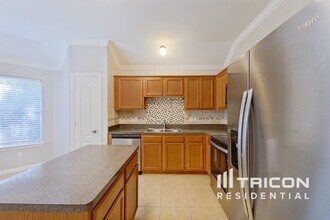 114 Jordan Dr in Red Oak, TX - Building Photo - Building Photo