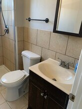 764 Holiday Ln in Des Plaines, IL - Foto de edificio - Building Photo