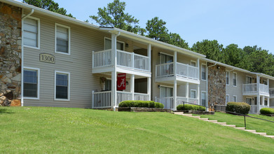 City Heights at Skyland (C.H.A.M.) in Tuscaloosa, AL - Building Photo - Building Photo