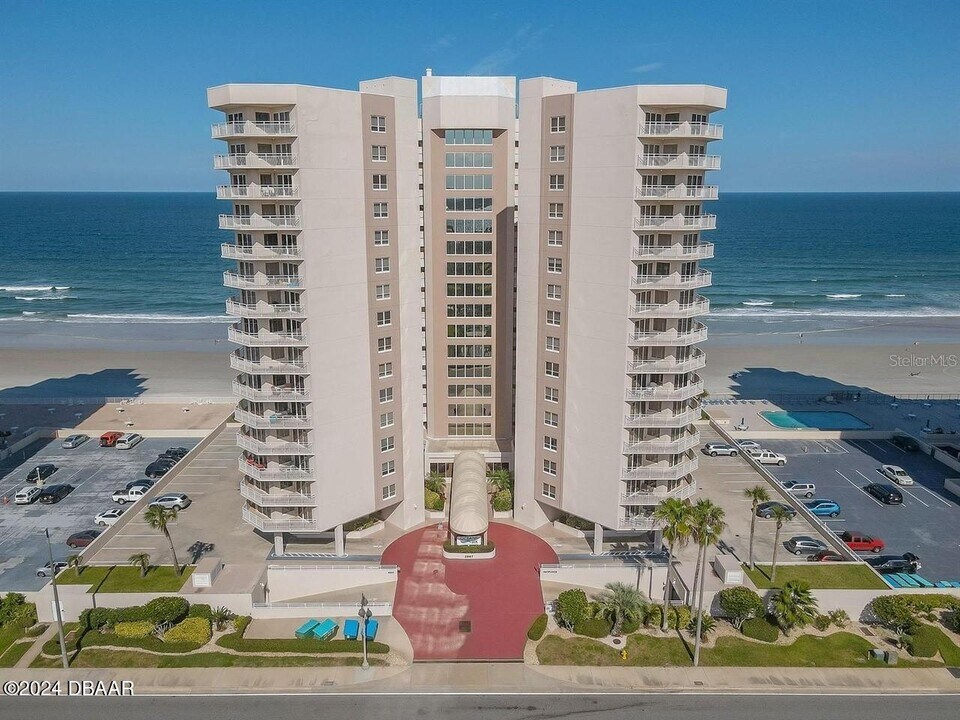 2967 S Atlantic Ave in Daytona Beach Shores, FL - Building Photo