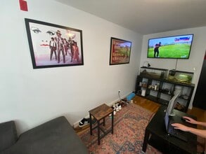 266 Gold St, Unit 1 in Boston, MA - Building Photo - Building Photo