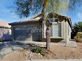 2127 E Danbury Rd in Phoenix, AZ - Building Photo