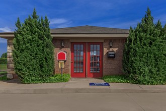 Stone Gate Terrace in Wichita Falls, TX - Foto de edificio - Building Photo