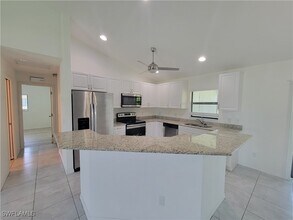 322 SW 23rd St in Cape Coral, FL - Building Photo - Building Photo